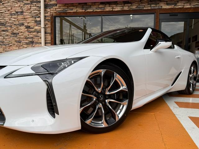ＬＣ ＬＣ５００　コンバーチブル　ワンオーナー／レッド革／コンバーチブル／２１インチＡＷ／セキュリティーロックナットセット／ＬＥＤヘッドライト／バックカメラ／ＢＳＭ／シートベンチレーション／ヒーター／フルセグＴＶ／ＥＴＣ２．０（31枚目）