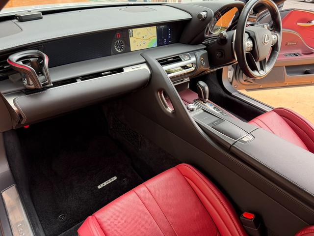 ＬＣ ＬＣ５００　コンバーチブル　ワンオーナー／レッド革／コンバーチブル／２１インチＡＷ／セキュリティーロックナットセット／ＬＥＤヘッドライト／バックカメラ／ＢＳＭ／シートベンチレーション／ヒーター／フルセグＴＶ／ＥＴＣ２．０（48枚目）