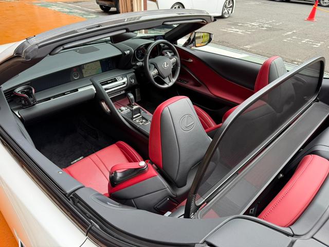ＬＣ ＬＣ５００　コンバーチブル　ワンオーナー／レッド革／コンバーチブル／２１インチＡＷ／セキュリティーロックナットセット／ＬＥＤヘッドライト／バックカメラ／ＢＳＭ／シートベンチレーション／ヒーター／フルセグＴＶ／ＥＴＣ２．０（50枚目）