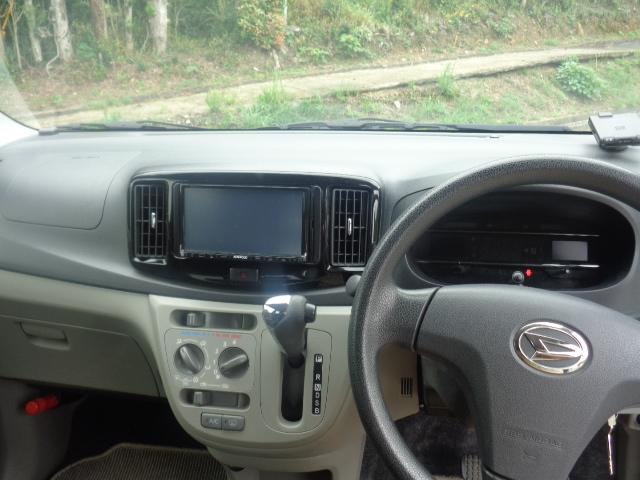 ミライース Ｘ　リミテッドＳＡ　衝突被害軽減ブレーキ　アイドリングストップ　ＣＶＴ　ＥＴＣ車載器　ナビ　電動格納ドアミラー　純正アルミホイール　走行５．６万ｋｍ（14枚目）