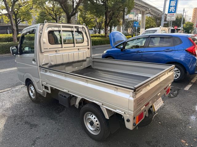 クリッパートラック ＧＸ　禁煙車オートマ　パートタイム４ＷＤ　ＬＥＤヘッドライト　フォグランプ　ブレーキサポート　三方開　荷台ライト　キーレス（10枚目）
