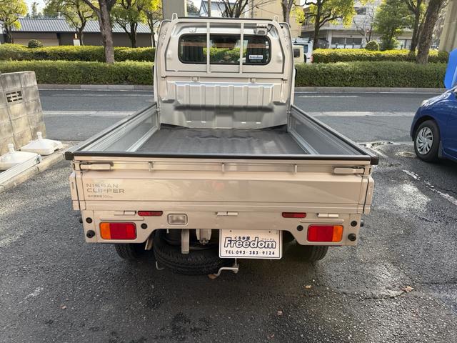 クリッパートラック ＧＸ　禁煙車オートマ　パートタイム４ＷＤ　ＬＥＤヘッドライト　フォグランプ　ブレーキサポート　三方開　荷台ライト　キーレス（11枚目）