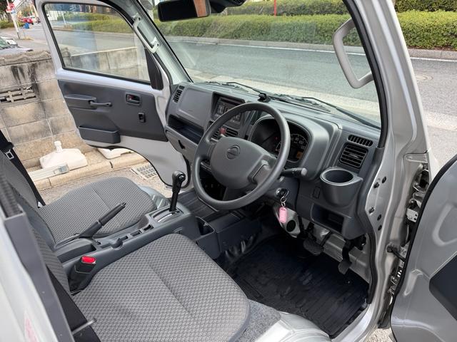 クリッパートラック ＧＸ　禁煙車オートマ　パートタイム４ＷＤ　ＬＥＤヘッドライト　フォグランプ　ブレーキサポート　三方開　荷台ライト　キーレス（14枚目）