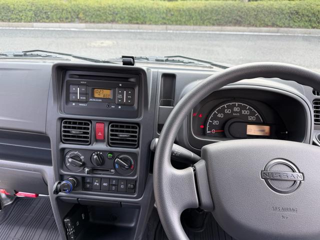クリッパートラック ＧＸ　禁煙車オートマ　パートタイム４ＷＤ　ＬＥＤヘッドライト　フォグランプ　ブレーキサポート　三方開　荷台ライト　キーレス（17枚目）