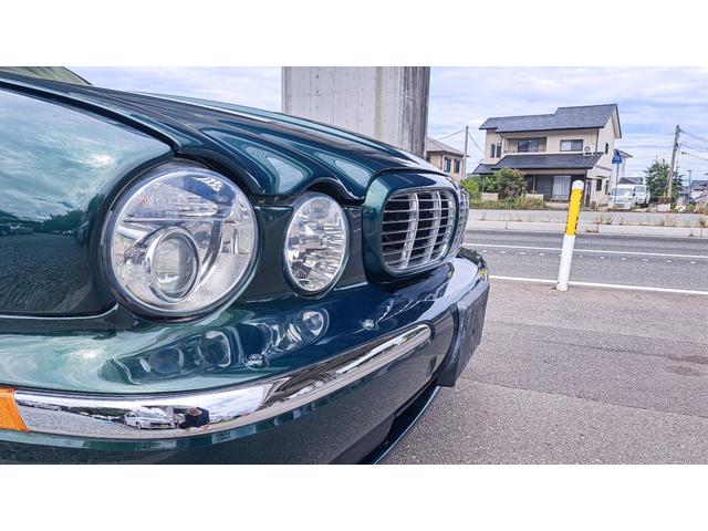 ＸＪ ＸＪ８　４．２　禁煙車　記録簿　ＨＩＤヘッドライト　エアサス　革シート　パワーシート　ＤＶＤナビ　フルセグＴＶ　キーレス　セキュリティアラーム（14枚目）