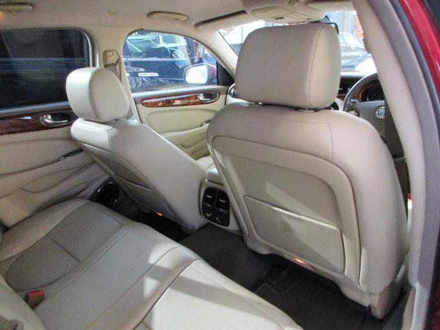 XJ XJ 3.0エグゼクティブ(21枚目)