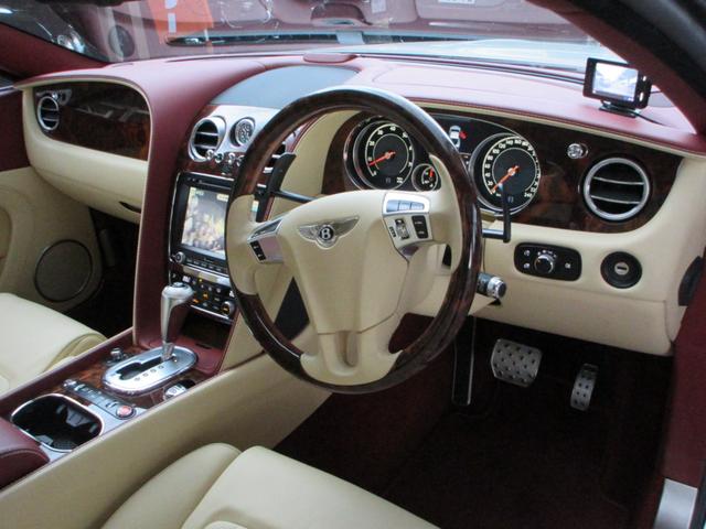 コンチネンタル ＧＴ　Ｖ８　マリナーズＰＧ（12枚目）