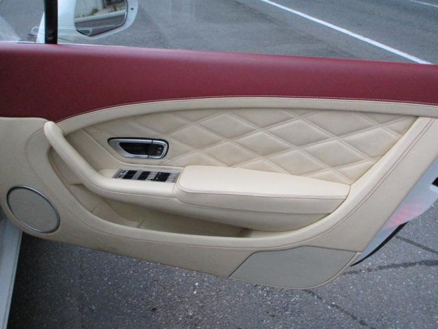 コンチネンタル ＧＴ　Ｖ８　マリナーズＰＧ（21枚目）