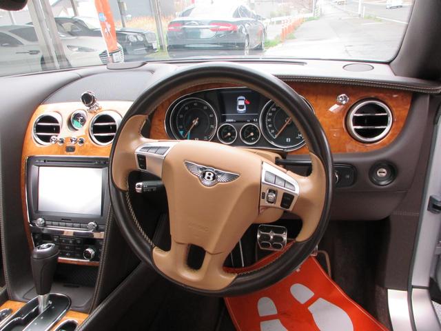 コンチネンタル ＧＴ　Ｖ８（14枚目）