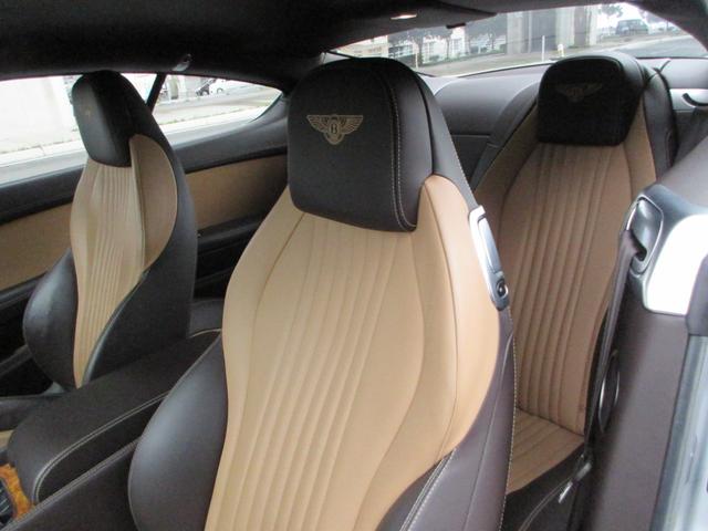 コンチネンタル ＧＴ　Ｖ８（20枚目）