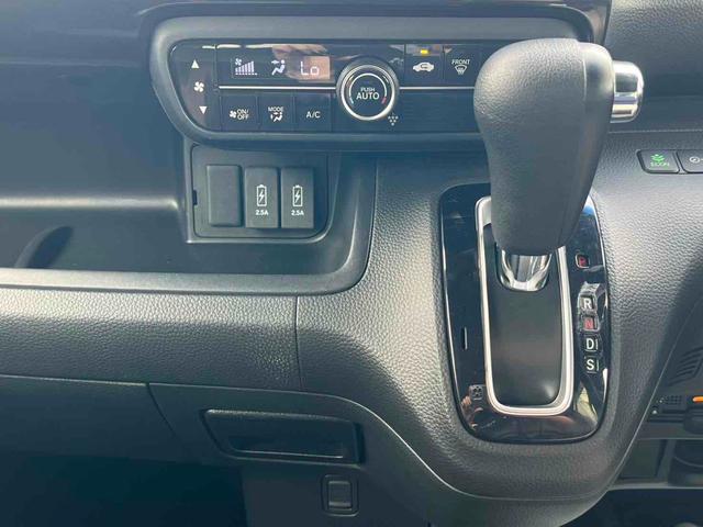 Ｎ－ＢＯＸカスタム Ｇ・Ｌターボホンダセンシング　ＥＴＣ　バックカメラ　両側電動スライドドア　ナビ　ＴＶ　クリアランスソナー　オートクルーズコントロール　レーンアシスト　衝突被害軽減システム　オートライト　ＬＥＤヘッドランプ　スマートキー（10枚目）