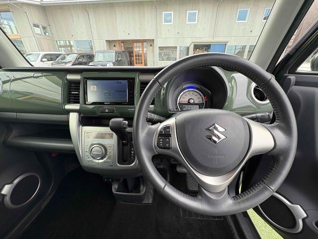 ハスラー Ｊ　ドライブレコーダー　ＥＴＣ　ＴＶ　レーンアシスト　衝突被害軽減システム　オートライト　ＨＩＤ　スマートキー　アイドリングストップ　シートヒーター　ベンチシート　ＣＶＴ　盗難防止システム　ＡＢＳ　ＥＳＣ（2枚目）