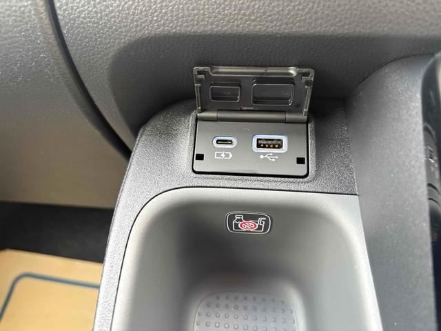 シエンタ ハイブリッドZ ETC 全周囲カメラ ナビ TV クリアランスソナー オートクルーズコントロール レーンアシスト 衝突被害軽減システム 両側電動スライドドア オートマチックハイビーム LEDヘッドランプ スマートキー(7枚目)