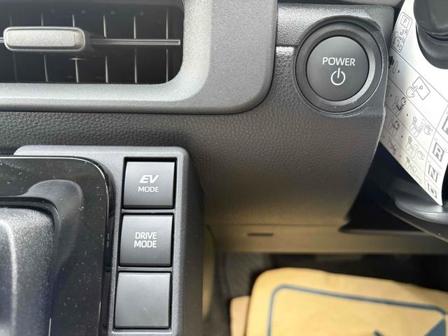 シエンタ ハイブリッドＺ　ＥＴＣ　全周囲カメラ　ナビ　ＴＶ　クリアランスソナー　オートクルーズコントロール　レーンアシスト　衝突被害軽減システム　両側電動スライドドア　オートマチックハイビーム　ＬＥＤヘッドランプ　スマートキー（8枚目）