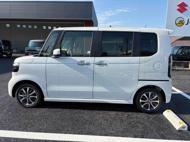 Ｎ－ＢＯＸカスタム ベースグレード　バックカメラ　両側スライド・片側電動　クリアランスソナー　オートクルーズコントロール　レーンアシスト　衝突被害軽減システム　オートライト　ＬＥＤヘッドランプ　スマートキー　アイドリングストップ（18枚目）