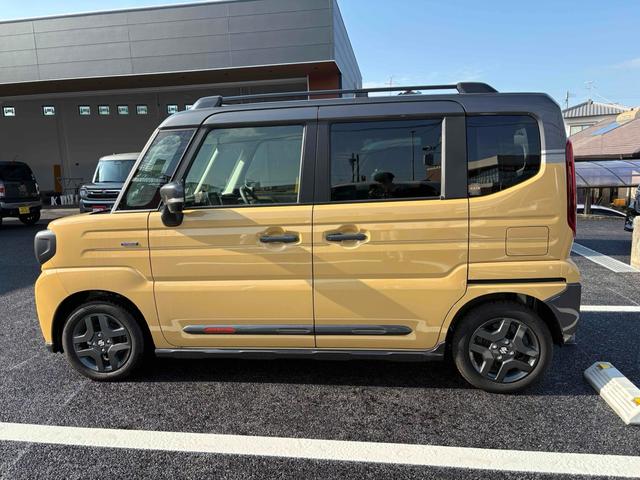 スペーシアギア ハイブリッドＸＺ　両側電動スライドドア　クリアランスソナー　オートクルーズコントロール　レーンアシスト　衝突被害軽減システム　ＬＥＤヘッドランプ　ヘッドライトウォッシャー　スマートキー　アイドリングストップ（18枚目）