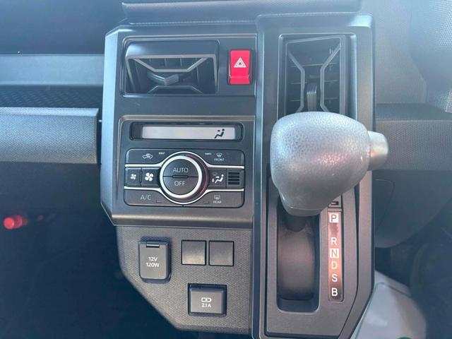 タフト Ｘ　ＥＴＣ　バックカメラ　ＴＶ　クリアランスソナー　衝突被害軽減システム　ＬＥＤヘッドランプ　スマートキー　アイドリングストップ　電動格納ミラー　サンルーフ　ＣＶＴ　盗難防止システム　ＡＢＳ　ＥＳＣ　ＣＤ（7枚目）