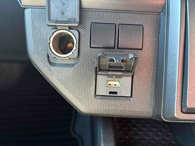 タフト Ｘ　ＥＴＣ　バックカメラ　ＴＶ　クリアランスソナー　衝突被害軽減システム　ＬＥＤヘッドランプ　スマートキー　アイドリングストップ　電動格納ミラー　サンルーフ　ＣＶＴ　盗難防止システム　ＡＢＳ　ＥＳＣ　ＣＤ（8枚目）