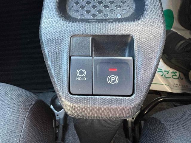 タフト Ｘ　ＥＴＣ　バックカメラ　ＴＶ　クリアランスソナー　衝突被害軽減システム　ＬＥＤヘッドランプ　スマートキー　アイドリングストップ　電動格納ミラー　サンルーフ　ＣＶＴ　盗難防止システム　ＡＢＳ　ＥＳＣ　ＣＤ（9枚目）