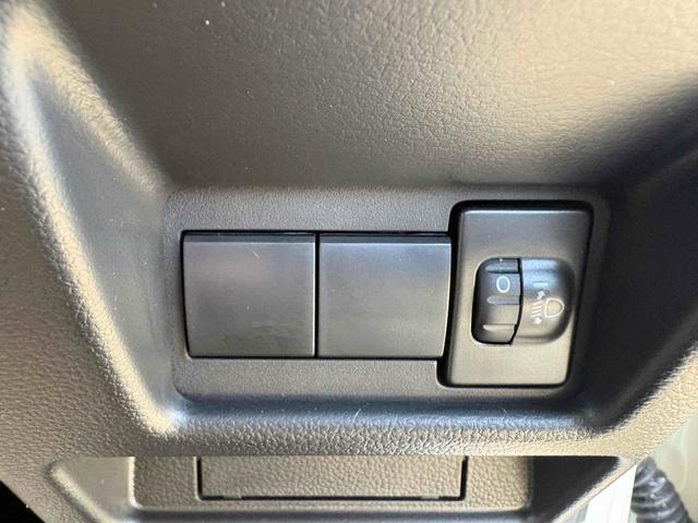 スペーシアカスタム ハイブリッドＧＳ　両側スライド・片側電動　クリアランスソナー　オートクルーズコントロール　レーンアシスト　衝突被害軽減システム　オートライト　ＬＥＤヘッドランプ　スマートキー　アイドリングストップ　電動格納ミラー（10枚目）