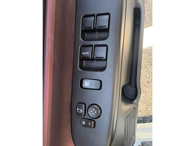 スペーシアカスタム ハイブリッドＧＳ　両側スライド・片側電動　クリアランスソナー　オートクルーズコントロール　レーンアシスト　衝突被害軽減システム　オートライト　ＬＥＤヘッドランプ　スマートキー　アイドリングストップ　電動格納ミラー（11枚目）