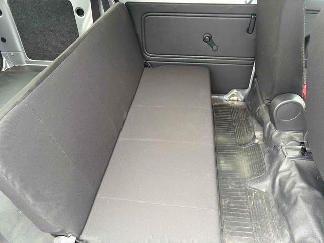 ハイゼットカーゴ 　ＡＴ　衝突被害軽減システム　両側スライドドア　アイドリングストップ　オートマチックハイビーム　ＥＳＣ　エアコン　パワーステアリング　パワーウィンドウ（9枚目）
