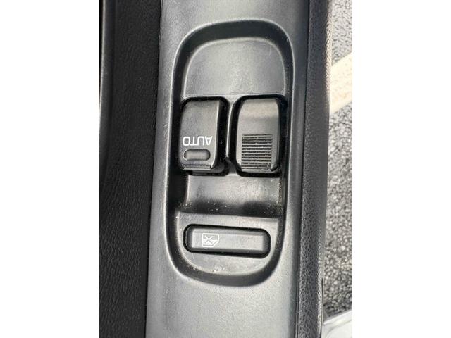 ハイゼットカーゴ 　ＡＴ　衝突被害軽減システム　両側スライドドア　アイドリングストップ　オートマチックハイビーム　ＥＳＣ　エアコン　パワーステアリング　パワーウィンドウ（11枚目）