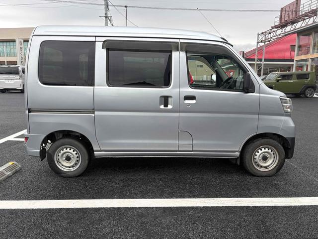 ハイゼットカーゴ 　ＡＴ　衝突被害軽減システム　両側スライドドア　アイドリングストップ　オートマチックハイビーム　ＥＳＣ　エアコン　パワーステアリング　パワーウィンドウ（14枚目）