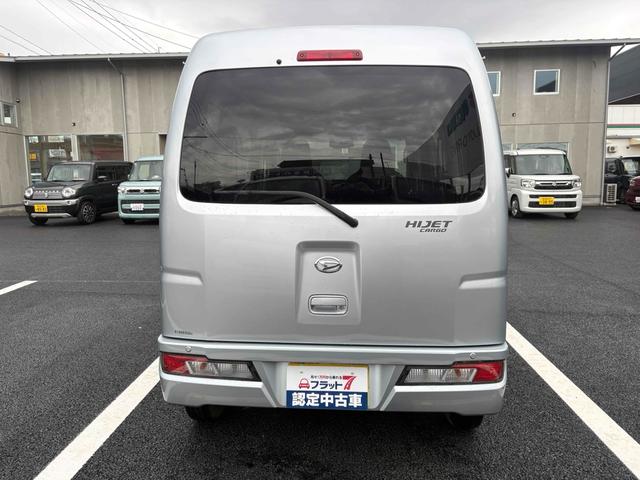 ハイゼットカーゴ 　ＡＴ　衝突被害軽減システム　両側スライドドア　アイドリングストップ　オートマチックハイビーム　ＥＳＣ　エアコン　パワーステアリング　パワーウィンドウ（16枚目）