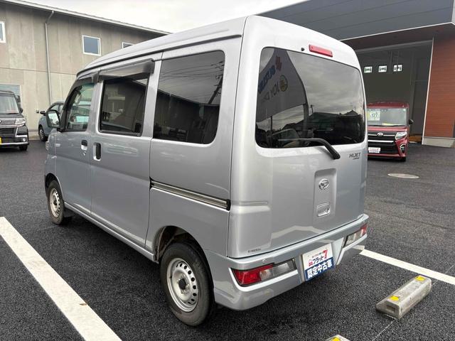 ハイゼットカーゴ 　ＡＴ　衝突被害軽減システム　両側スライドドア　アイドリングストップ　オートマチックハイビーム　ＥＳＣ　エアコン　パワーステアリング　パワーウィンドウ（17枚目）