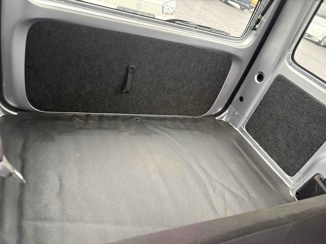 ハイゼットカーゴ 　ＡＴ　衝突被害軽減システム　両側スライドドア　アイドリングストップ　オートマチックハイビーム　ＥＳＣ　エアコン　パワーステアリング　パワーウィンドウ（19枚目）