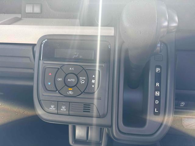 スペーシア 　両側スライドドア　オートライト　スマートキー　アイドリングストップ　電動格納ミラー　ベンチシート　ＣＶＴ　ＥＳＣ　エアコン　パワーステアリング　パワーウィンドウ　運転席エアバッグ　助手席エアバッグ（4枚目）