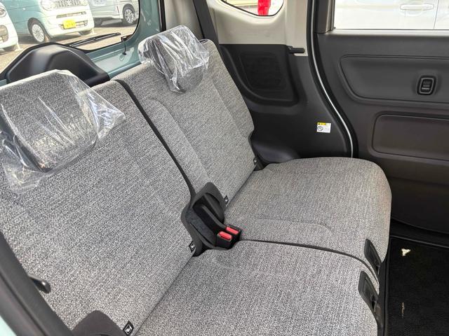 スペーシア 　両側スライドドア　オートライト　スマートキー　アイドリングストップ　電動格納ミラー　ベンチシート　ＣＶＴ　ＥＳＣ　エアコン　パワーステアリング　パワーウィンドウ　運転席エアバッグ　助手席エアバッグ（9枚目）