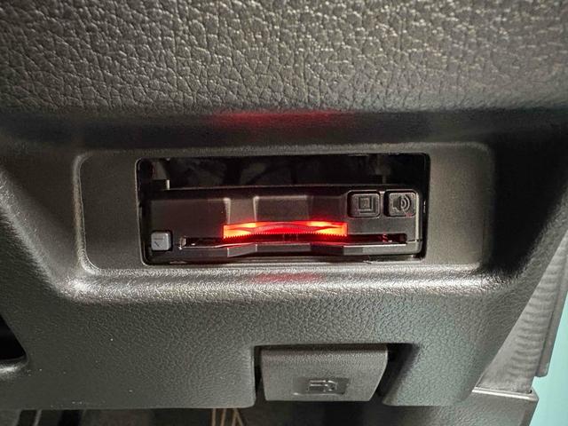 スペーシア ハイブリッドＧ　ＥＴＣ　バックカメラ　両側スライドドア　ＴＶ　クリアランスソナー　レーンアシスト　衝突被害軽減システム　スマートキー　アイドリングストップ　ベンチシート　ＣＶＴ　盗難防止システム　ＡＢＳ　ＥＳＣ　ＣＤ（9枚目）