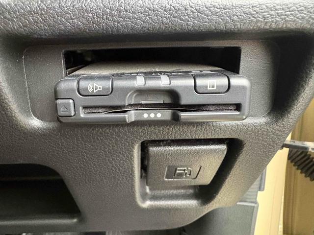 ハスラー 　ＥＴＣ　ＴＶ　クリアランスソナー　レーンアシスト　衝突被害軽減システム　オートライト　スマートキー　アイドリングストップ　電動格納ミラー　シートヒーター　ＣＶＴ　ＥＳＣ　ＣＤ　Ｂｌｕｅｔｏｏｔｈ（12枚目）