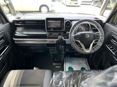 毎回座るフロントシート。運転席は必ず使用する部分ですので、座り心地が重要です！ 2