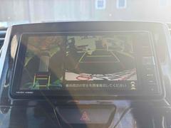 【全周囲カメラ】真上から車を見たようにモニターで確認ができる。是非実際の車で体感してみてください。 5