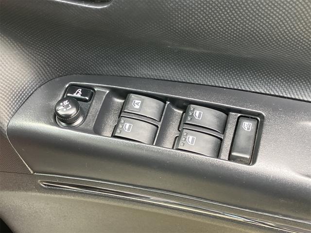 タントエグゼ カスタムＧ　ドライブレコーダー　ナビ　ＴＶ　ＨＩＤ　スマートキー　アイドリングストップ　電動格納ミラー　ＣＶＴ　盗難防止システム　ＡＢＳ　ＣＤ　ＤＶＤ再生　アルミホイール　衝突安全ボディ　エアコン（11枚目）