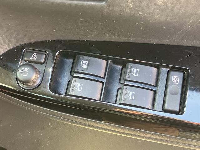 タント カスタムＸ　ＳＡ　ドライブレコーダー　ＥＴＣ　両側スライド・片側電動　ナビ　ＴＶ　衝突被害軽減システム　オートライト　ＬＥＤヘッドランプ　スマートキー　アイドリングストップ　電動格納ミラー　ベンチシート　ＣＶＴ（11枚目）