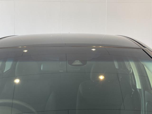 シャトル ハイブリッド　ホンダセンシング　ＥＴＣ　バックカメラ　ナビ　ＢＴ　オートクルーズコントロール　レーンアシスト　衝突被害軽減システム　オートライト　スマートキー　オートエアコン　電格ミラー　ウィンカーミラー　プライバシーガラス（13枚目）