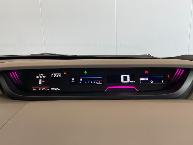 フリード Ｇ・ホンダセンシング　ＥＴＣ　バックカメラ　ナビ　フルセグＴＶ　オートクルーズコントロール　レーンアシスト　衝突被害軽減システム　両側電動スライドドア　オートライト　スマートキー　アイドリングストップ　ＣＤ　ＬＥＤヘッド（8枚目）