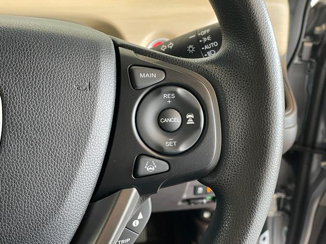 フリード Ｇ・ホンダセンシング　ＥＴＣ　バックカメラ　ナビ　フルセグＴＶ　オートクルーズコントロール　レーンアシスト　衝突被害軽減システム　両側電動スライドドア　オートライト　スマートキー　アイドリングストップ　ＣＤ　ＬＥＤヘッド（15枚目）