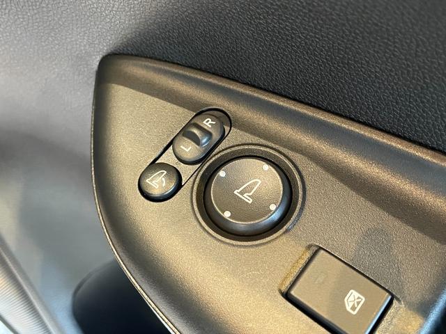 シャトル ハイブリッド　ホンダセンシング　ＥＴＣ　バックカメラ　ナビ　ＢＴ　オートクルーズコントロール　レーンアシスト　衝突被害軽減システム　オートライト　スマートキー　Ｐスタート　アイドリングストップ　電動格納ミラー　社外前後センサー（31枚目）