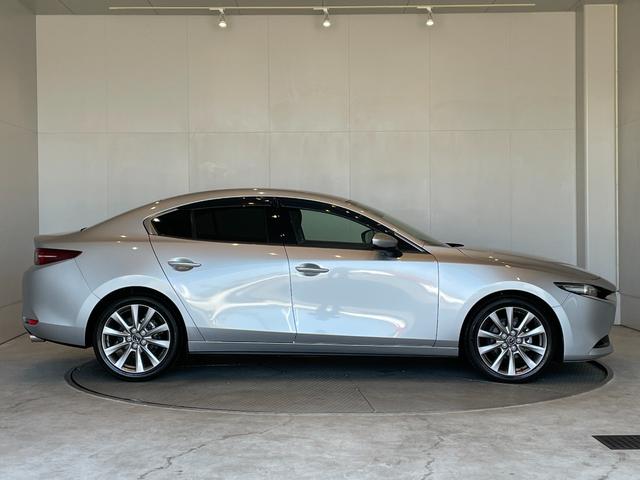 ＭＡＺＤＡ３セダン ２０Ｓプロアクティブ　ＳＢＳ　レーンキープ　Ｐセンサー　ＡＣＣ　ＢＳＭ　ＬＥＤヘッド　純正１８アルミ　スマートキー　ＨＵＤ　デュアルＡＡＣ　パドルシフト　電格ミラー　純正ナビ　フルセグＴＶ　ＢＴ　ＣＤ　ＤＶＤ　バックカメラ（28枚目）