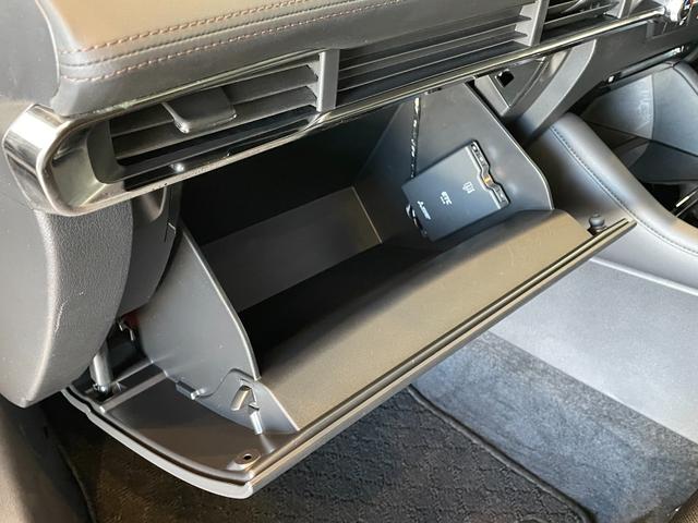 ＭＡＺＤＡ３セダン ２０Ｓプロアクティブ　ＳＢＳ　レーンキープ　Ｐセンサー　ＡＣＣ　ＢＳＭ　ＬＥＤヘッド　純正１８アルミ　スマートキー　ＨＵＤ　デュアルＡＡＣ　パドルシフト　電格ミラー　純正ナビ　フルセグＴＶ　ＢＴ　ＣＤ　ＤＶＤ　バックカメラ（48枚目）