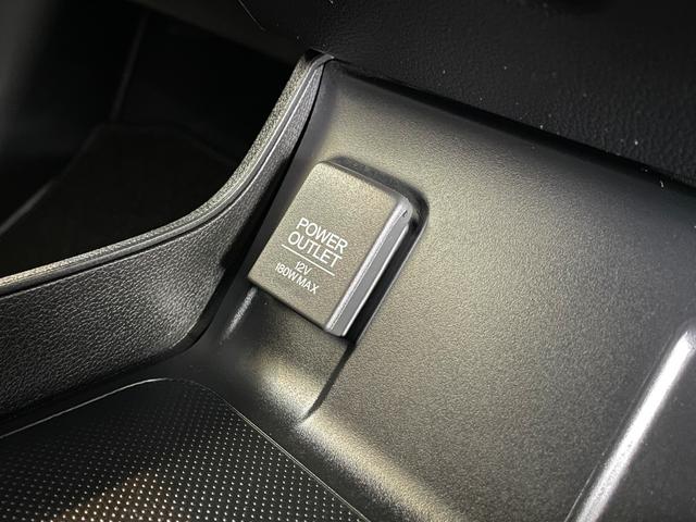シャトル ハイブリッド　ホンダセンシング　ＥＴＣ　バックカメラ　ナビ　オートクルーズコントロール　レーンアシスト　衝突被害軽減システム　オートライト　スマートキー　アイドリングストップ　電動格納ミラー　チップアップシート　ＡＴ（25枚目）