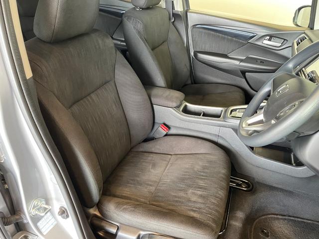 シャトル ハイブリッド　ホンダセンシング　ＥＴＣ　バックカメラ　ナビ　オートクルーズコントロール　レーンアシスト　衝突被害軽減システム　オートライト　スマートキー　アイドリングストップ　電動格納ミラー　チップアップシート　ＡＴ（29枚目）
