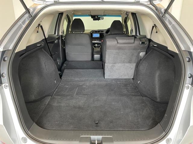 シャトル ハイブリッド　ホンダセンシング　ＥＴＣ　バックカメラ　ナビ　オートクルーズコントロール　レーンアシスト　衝突被害軽減システム　オートライト　スマートキー　アイドリングストップ　電動格納ミラー　チップアップシート　ＡＴ（36枚目）