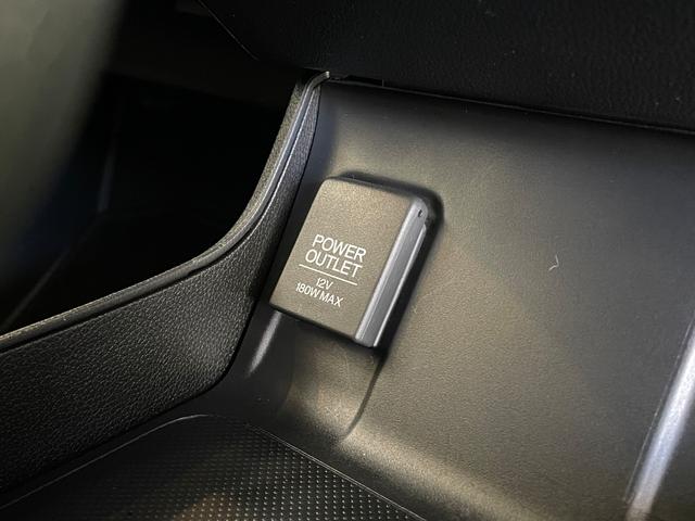 シャトル ハイブリッド　ホンダセンシング　ＥＴＣ　バックカメラ　ナビ　オートクルーズコントロール　レーンアシスト　衝突被害軽減システム　オートライト　スマートキー　電動格納ミラー　ＡＴ　盗難防止システム　衝突安全ボディ　ＡＢＳ　ＥＳＣ（26枚目）