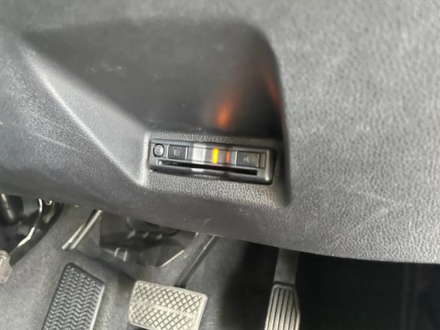 シャトル ハイブリッド　ホンダセンシング　ＥＴＣ　バックカメラ　ナビ　オートクルーズコントロール　レーンアシスト　衝突被害軽減システム　オートライト　スマートキー　アイドリングストップ　電動格納ミラー　ＡＴ　盗難防止システム　衝突安全ボディ（8枚目）